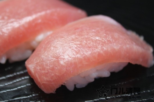日本美食-料理菜单：寿司-金枪鱼大鱼腩（大トロ）