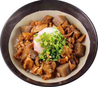 门儿清网：日本购物美食攻略。名古屋 - 大阪特色串炸居酒屋餐厅 KUSHIKATSU田中 锦桥店。大阪伝統の味　ソース二度付け禁止　串カツ田中。大阪地方特色-牛肉筋土手烧盖浇饭（ぼっかけ丼）。进公众号【门儿清东瀛控】获取更多信息，还有日本优惠打折券