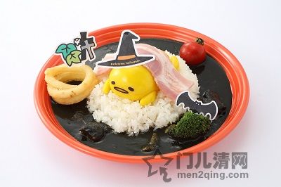 门儿清网：日本购物美食攻略。名古屋·荣地区SUNSHINE SAKAE（阳光盛荣商厦）。萌物蛋黄哥咖啡厅 GudeTama Cafe ぐでたまカフェ。万圣节版南瓜冰糕芭菲（パンプキンハロウィーンパフェ）。店内领取摩天轮免费门票代金券。进公众号【门儿清东瀛控】获取更多信息，还有日本优惠打折券