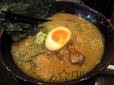 日本拉面 くねくねラーメン伏見本店-Kunekune-猪骨酱油叉烧肉面