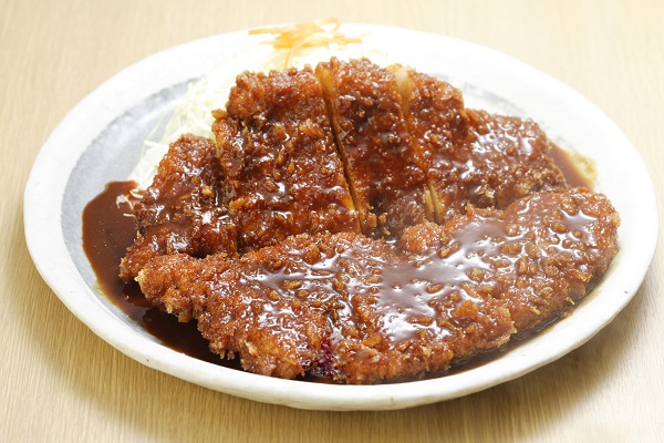 门儿清网：日本购物美食攻略。名古屋站新干线口地下商店街ESCA，美食购物优惠打折代金券。味噌炸猪排。进公众号【门儿清东瀛控】获取更多信息，还有日本优惠打折券
