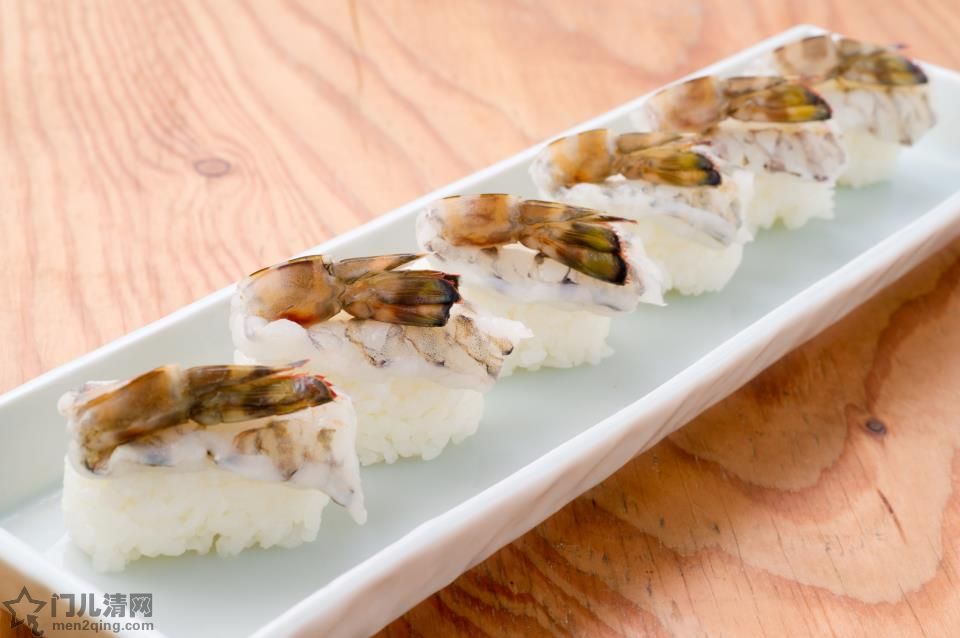 日本料理：车虾寿司