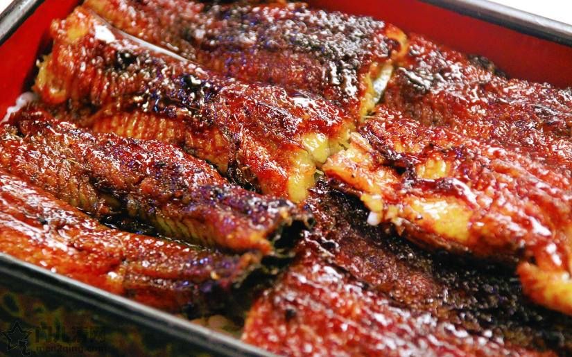 传统日本风俗-土用丑日吃烤鳗鱼 蒲烧鳗鱼盖浇饭 图