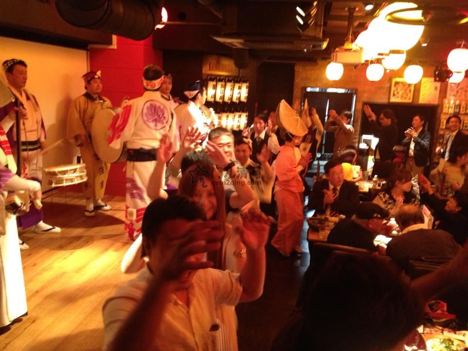 日本料理：日本东京居酒屋里的阿波舞蹈（德岛 阿波踊り 日本三大盂兰盆节舞蹈之一） 图