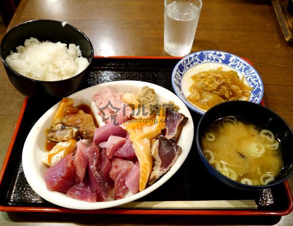 日本餐厅/居酒屋地图@美食攻略 - 東京都中央区日本橋馬喰町日本料理海鲜刺身生鱼片餐厅,超值畅食放题刺身生鱼片自助午餐 たいこ茶屋 海鲜盖浇饭 图